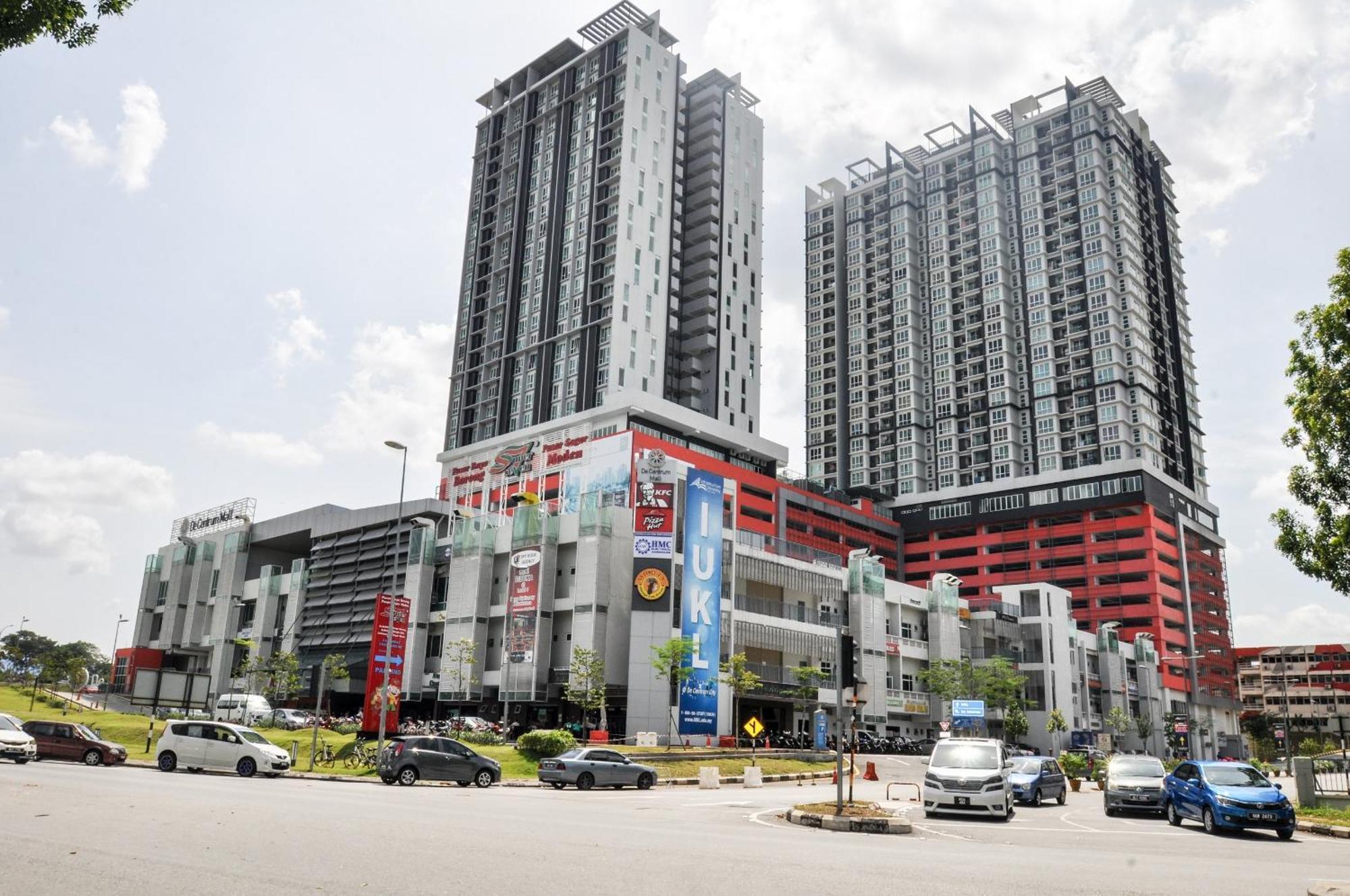 Azfa At De Centrum Putrajaya Bangi Free Wifi Kampong Sungai Kembong Hilir