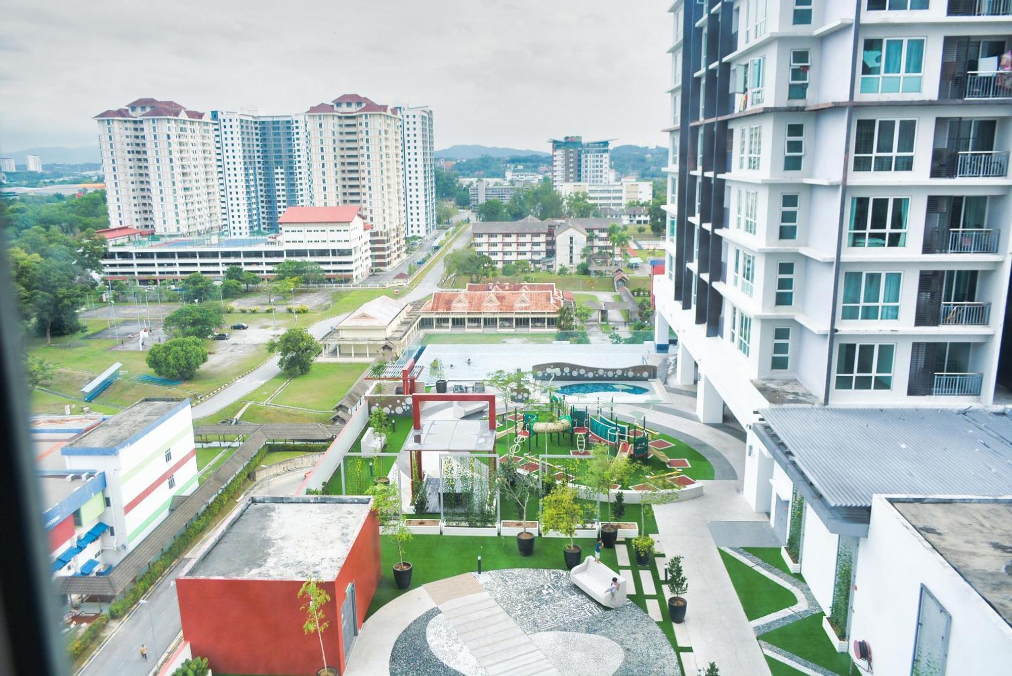Azfa At De Centrum Putrajaya Bangi Free Wifi Apartment